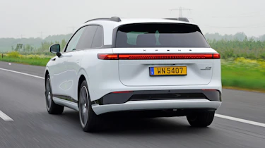 Xpeng G9 - rear tracking