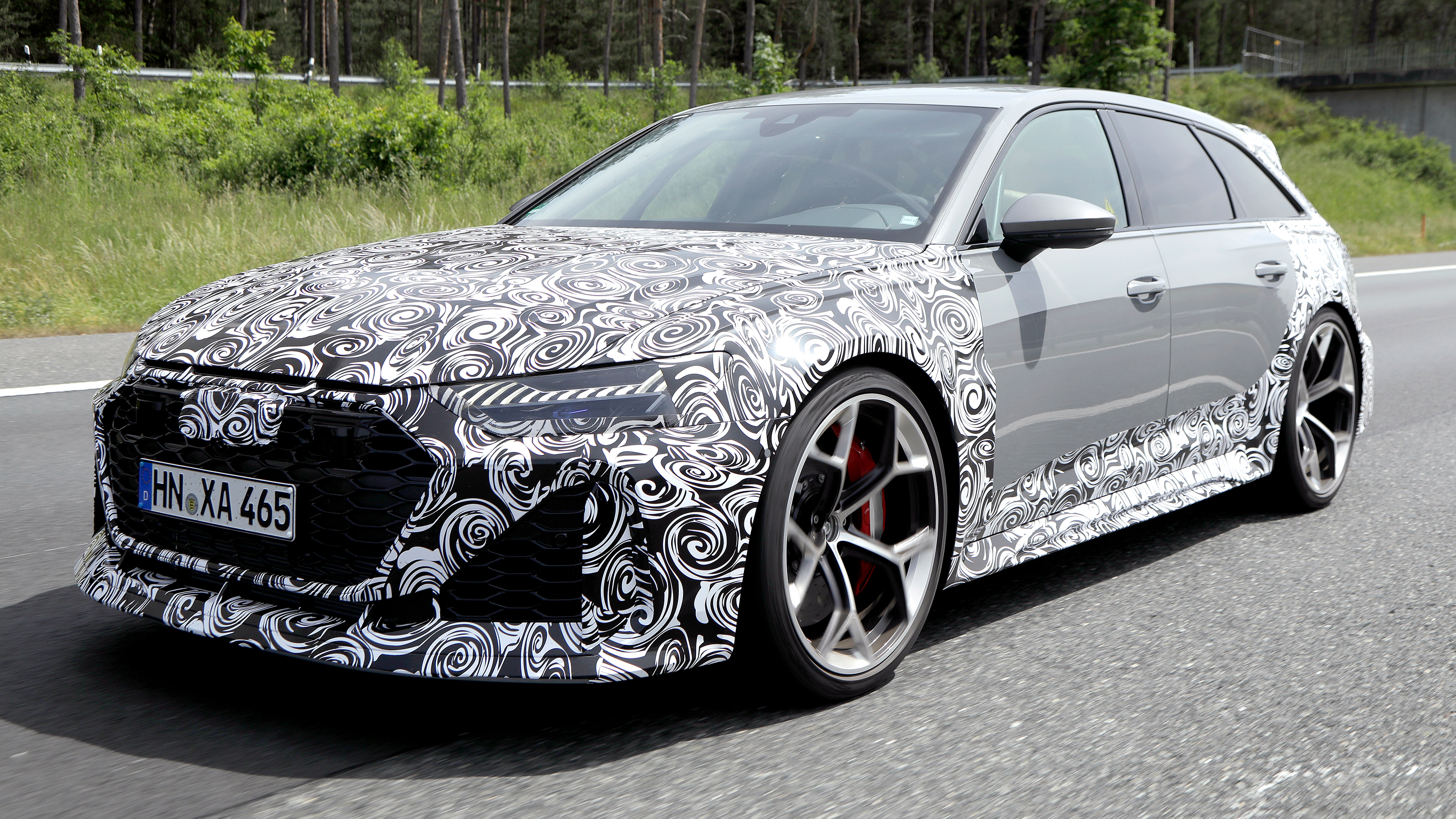 Audi RS6 Avant (camouflaged) - front static