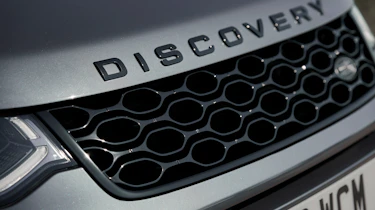 2023 Land Rover Discovery Sport - front grille