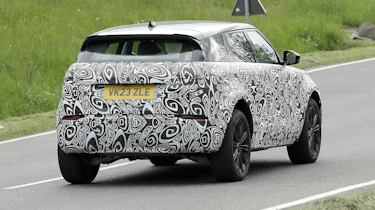 2024 Range Rover Evoque (camouflaged) - rear tracking