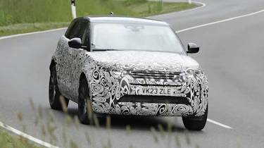 2024 Range Rover Evoque (camouflaged) - front cornering