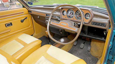 Austin Allegro - cabin