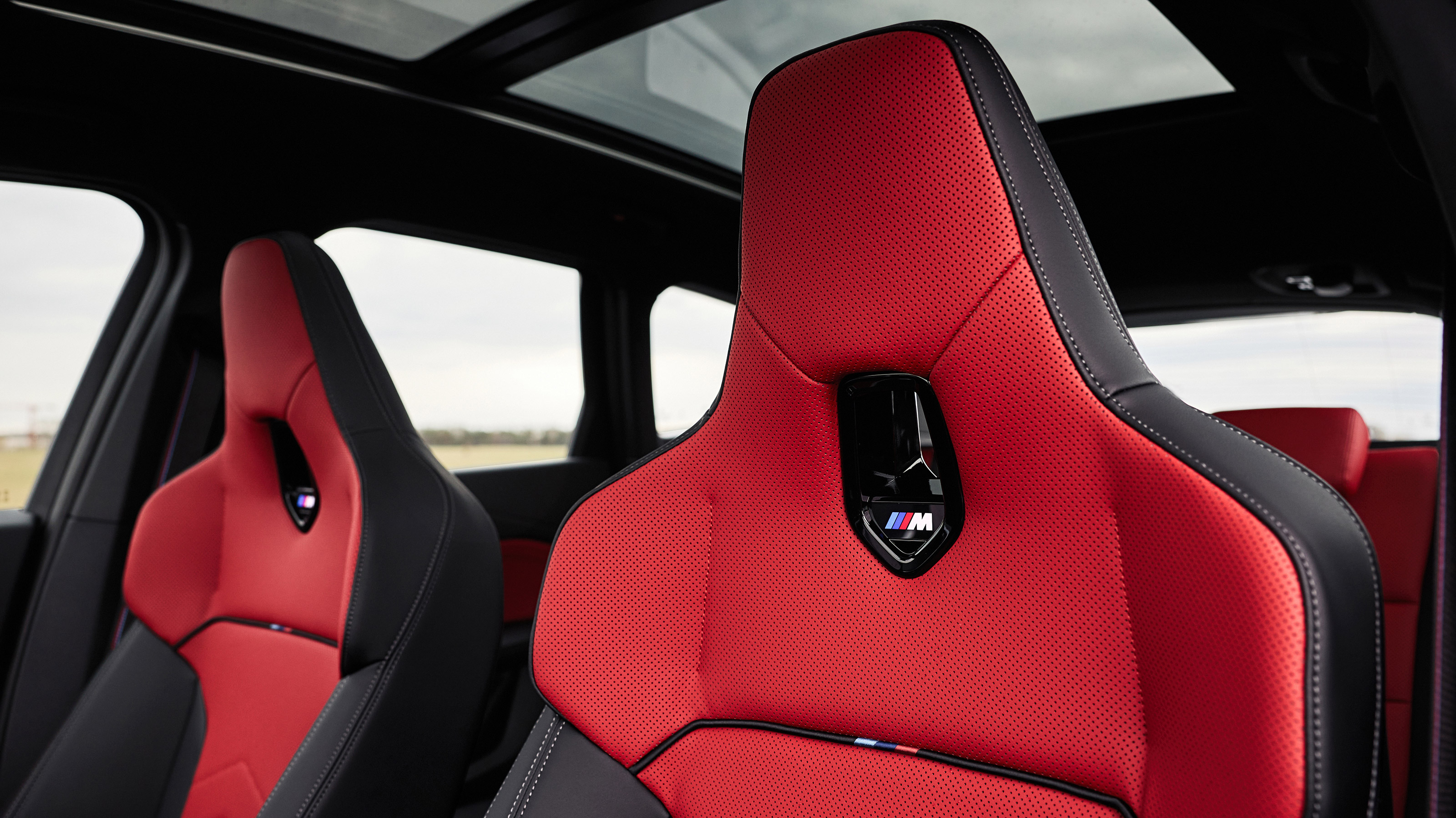 BMW X1 M35i - seats