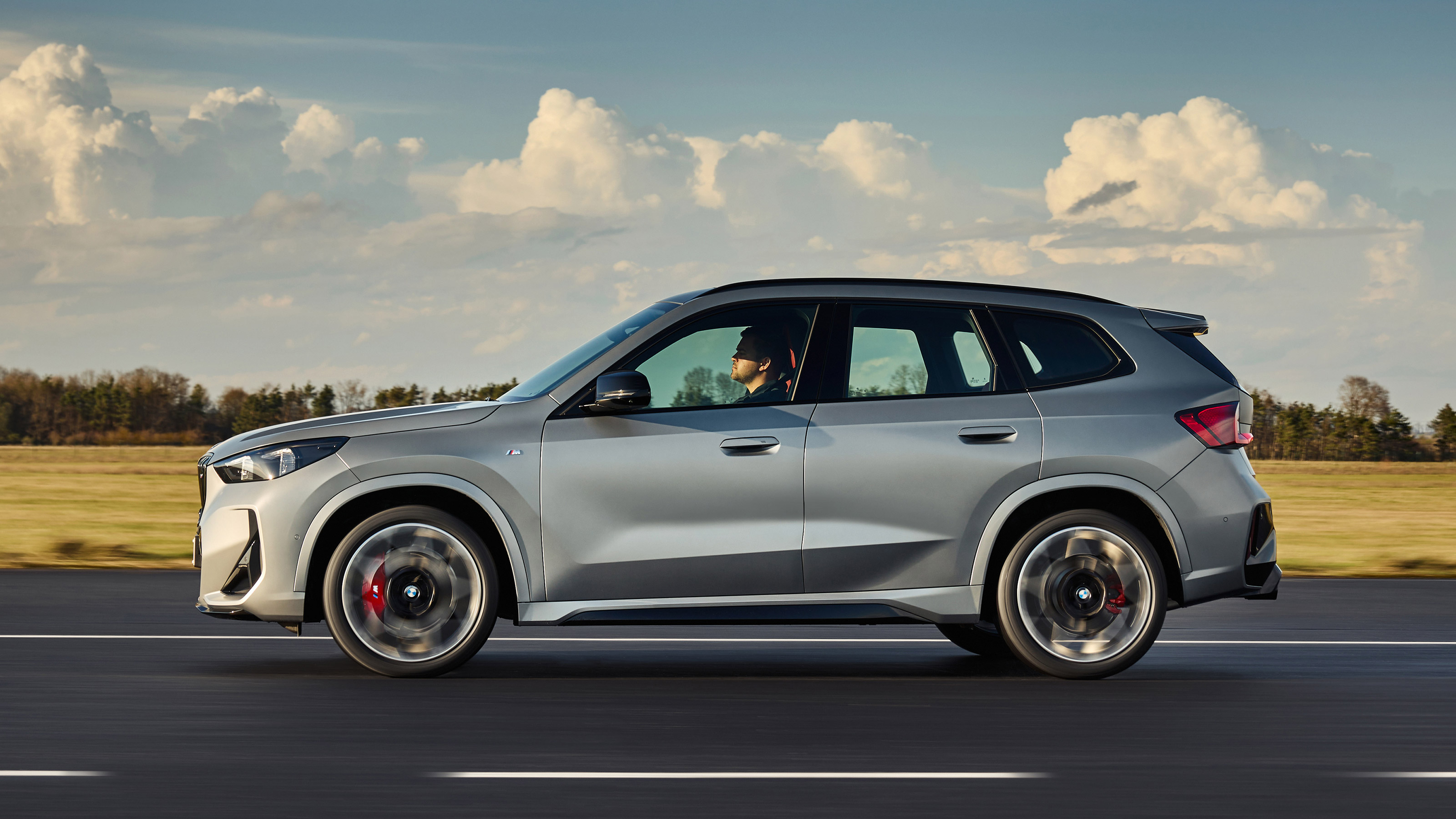BMW X1 M35i - side