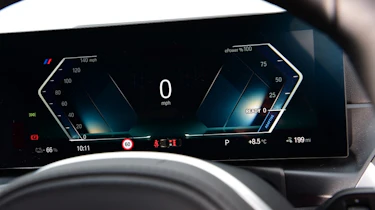 BMW i4 - dials