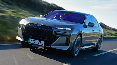 BMW i7 - front