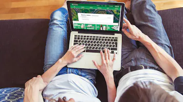 Car rental site header
