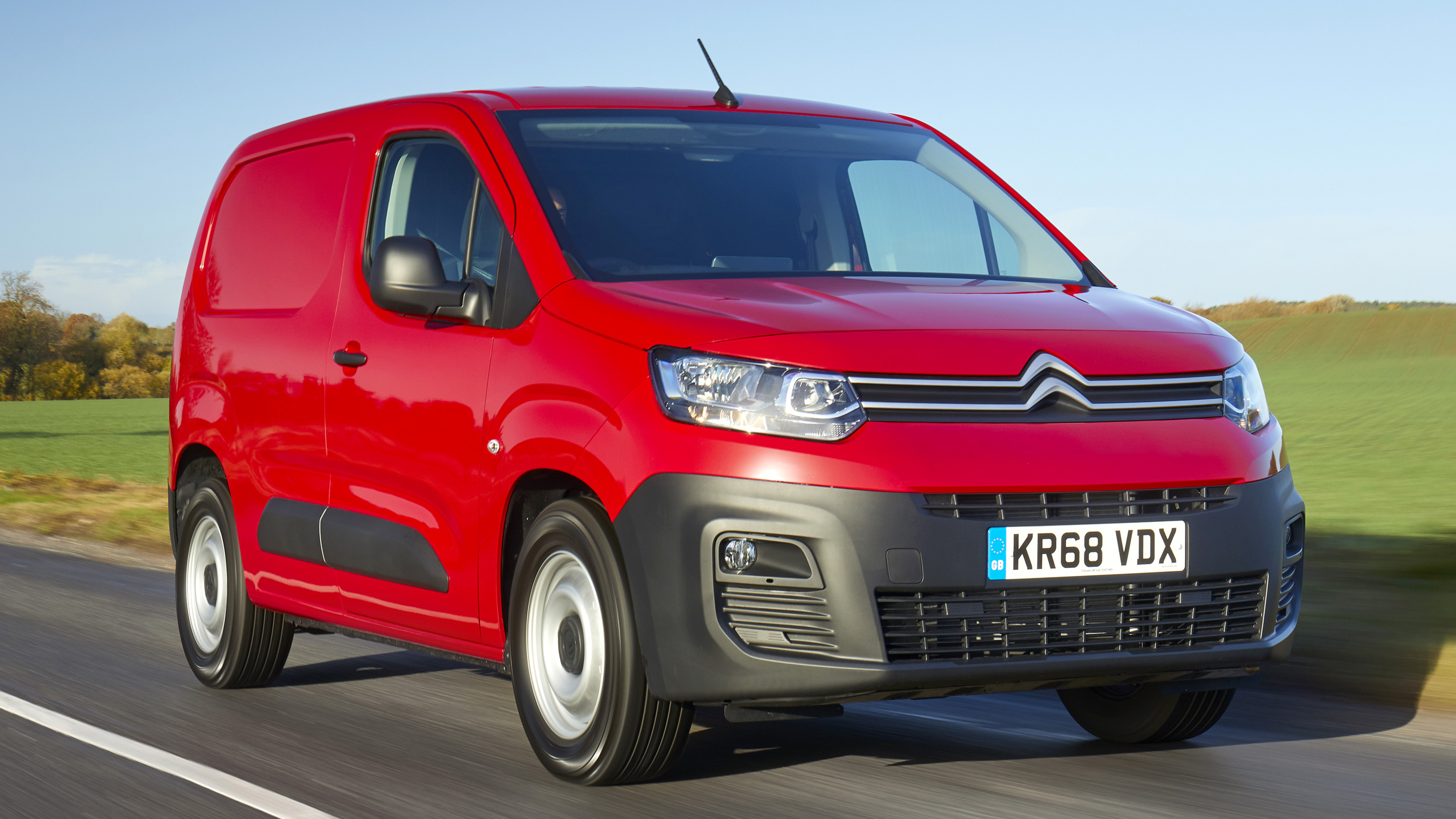 Citroen Berlingo Van - front tracking