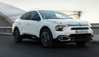 Citroen C4 X - front tracking
