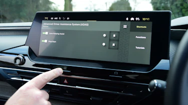 Citroen C5 X - infotainment screen