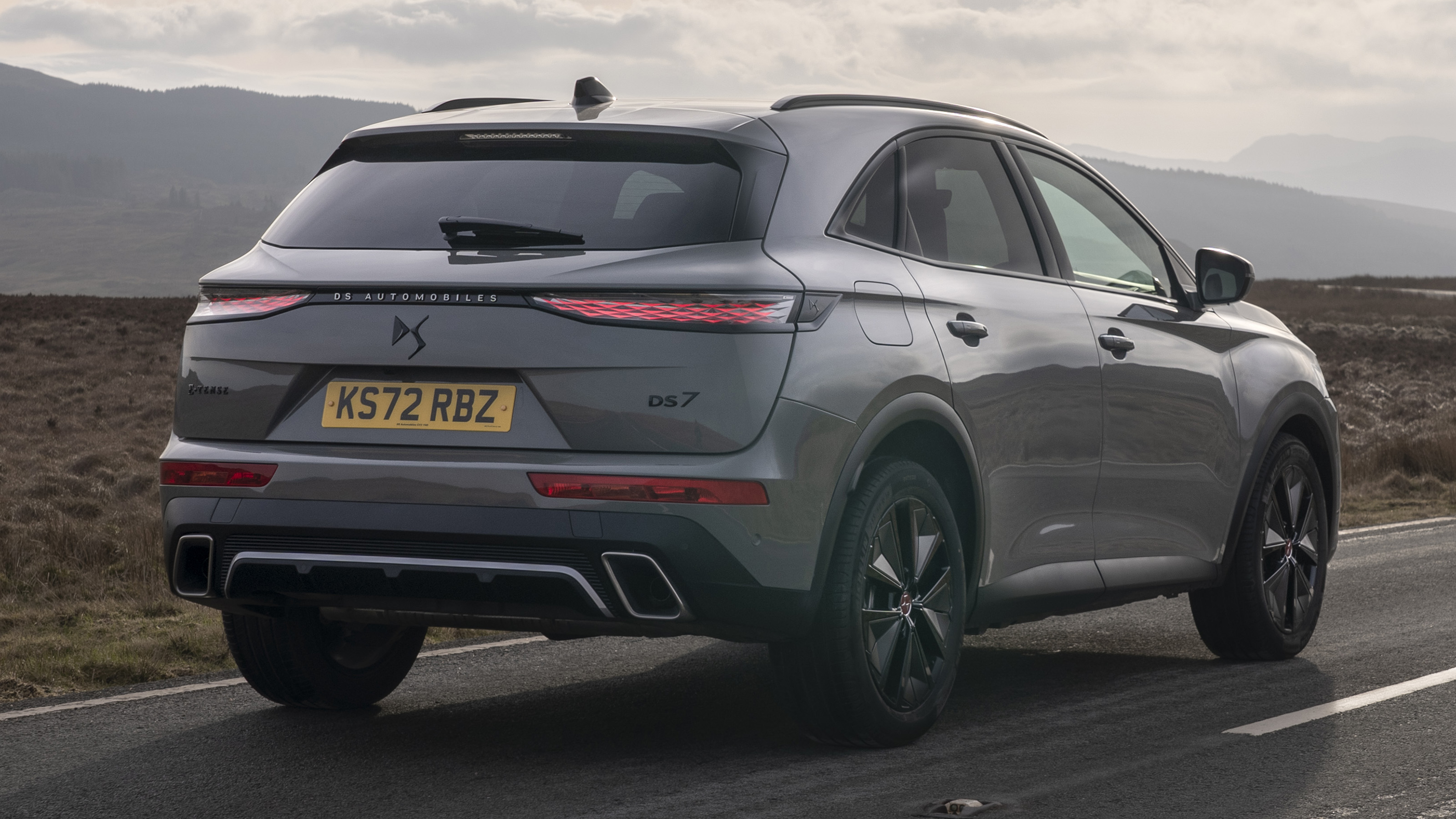 DS 7 - rear static