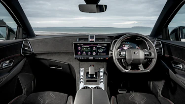 DS 7 - interior