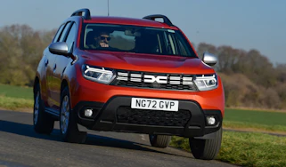 Dacia Duster - front cornering