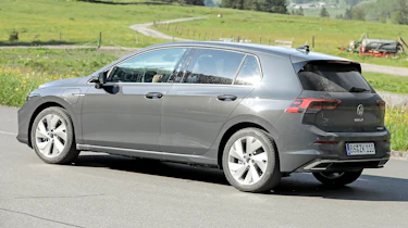 Facelifted Volkswagen Golf 8 spy shot