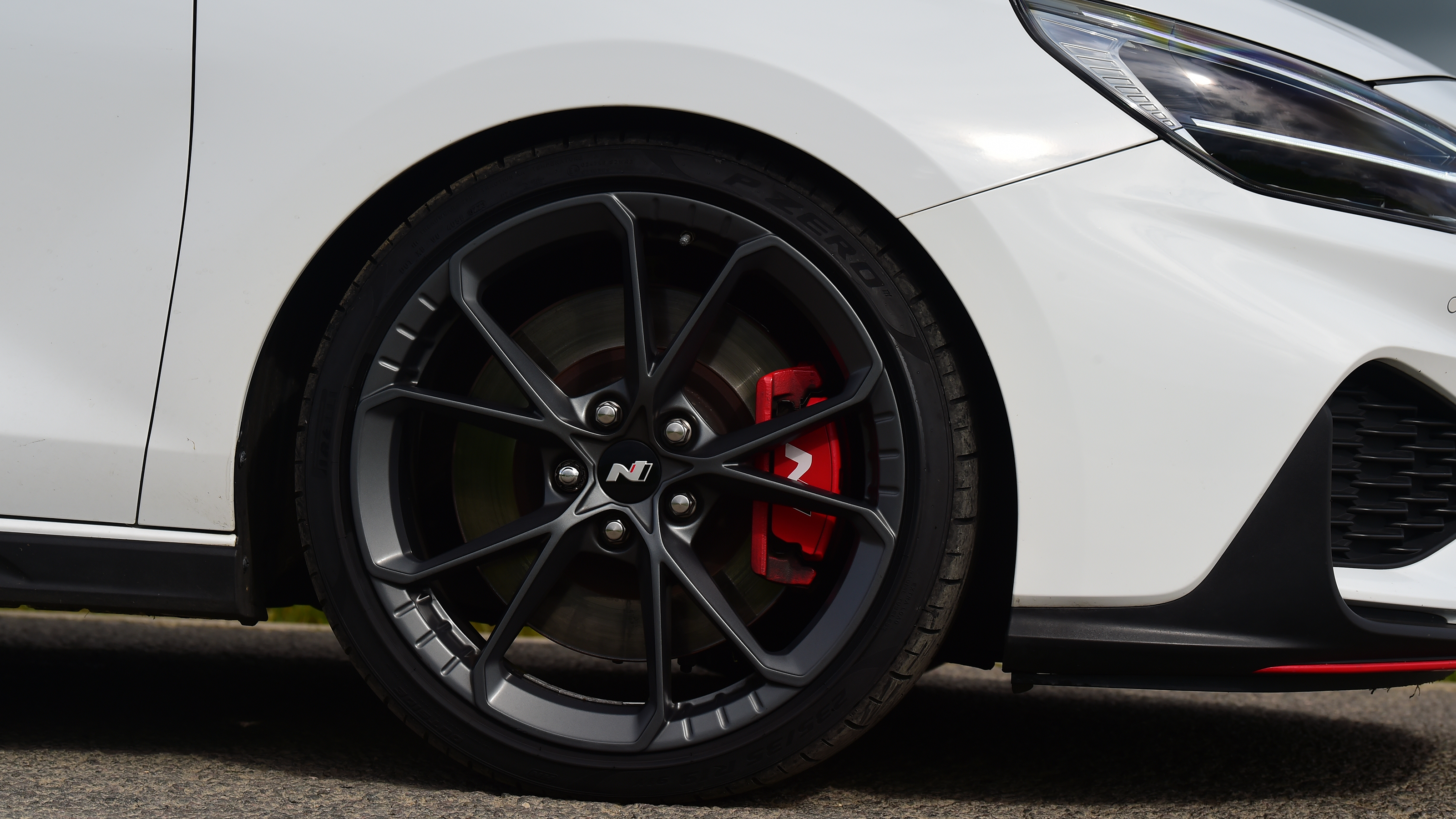 Hyundai i20 N - front offside wheel