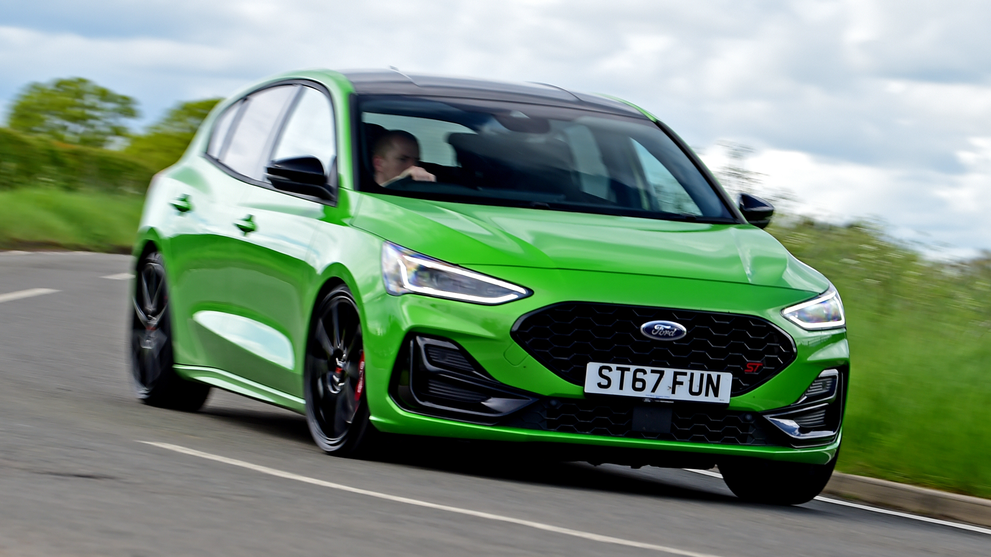 Ford Focus ST Track Pack - front cornering