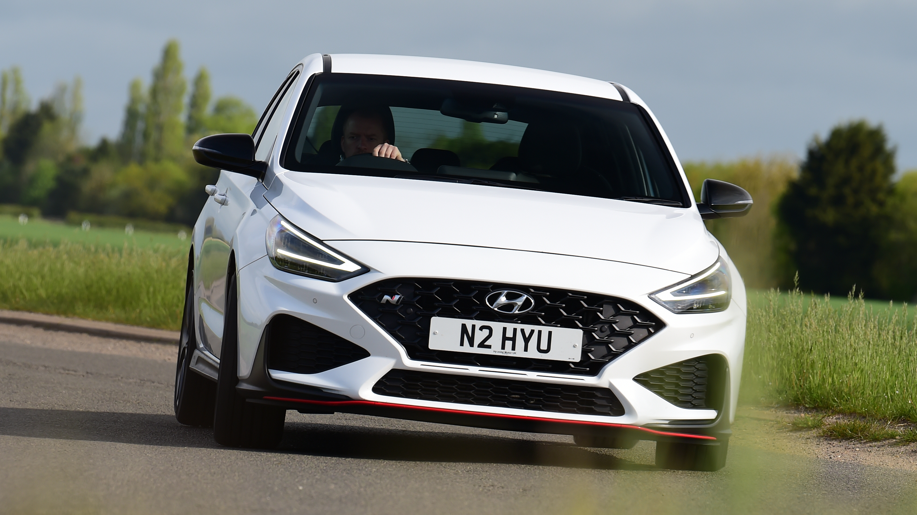 Hyundai i30 N - front cornering