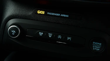 Ford Focus - physical controls