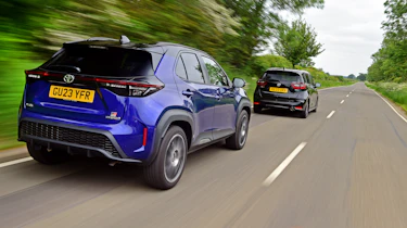 Honda Jazz vs Toyota Yaris Cross - rear tracking