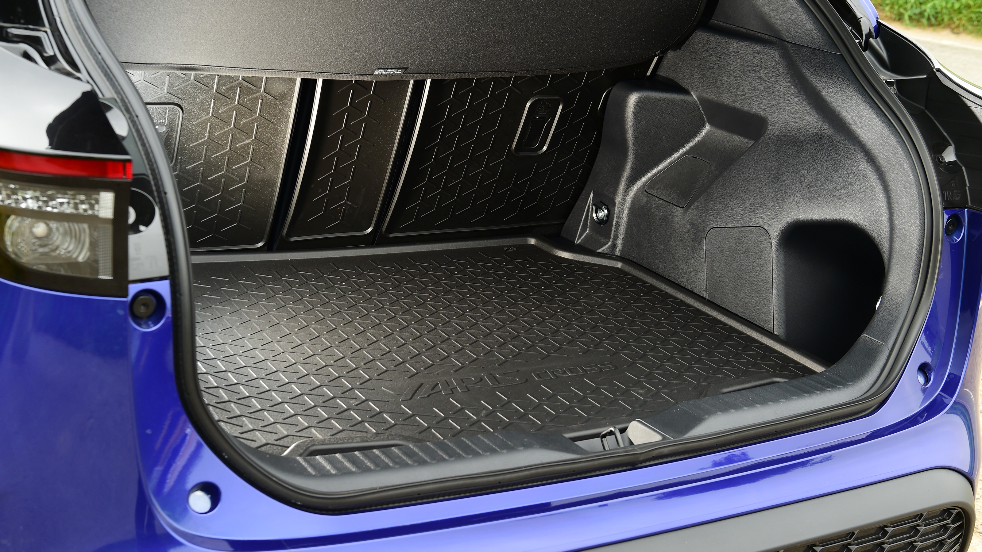 Toyota Yaris Cross - boot
