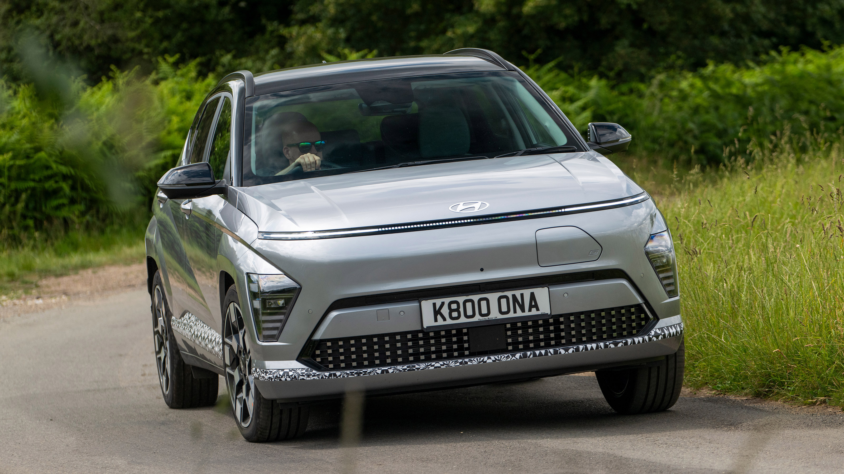 Hyundai Kona - front cornering