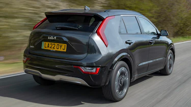 Kia Niro EV - rear tracking