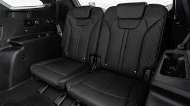 Kia Sorento Edition - back row