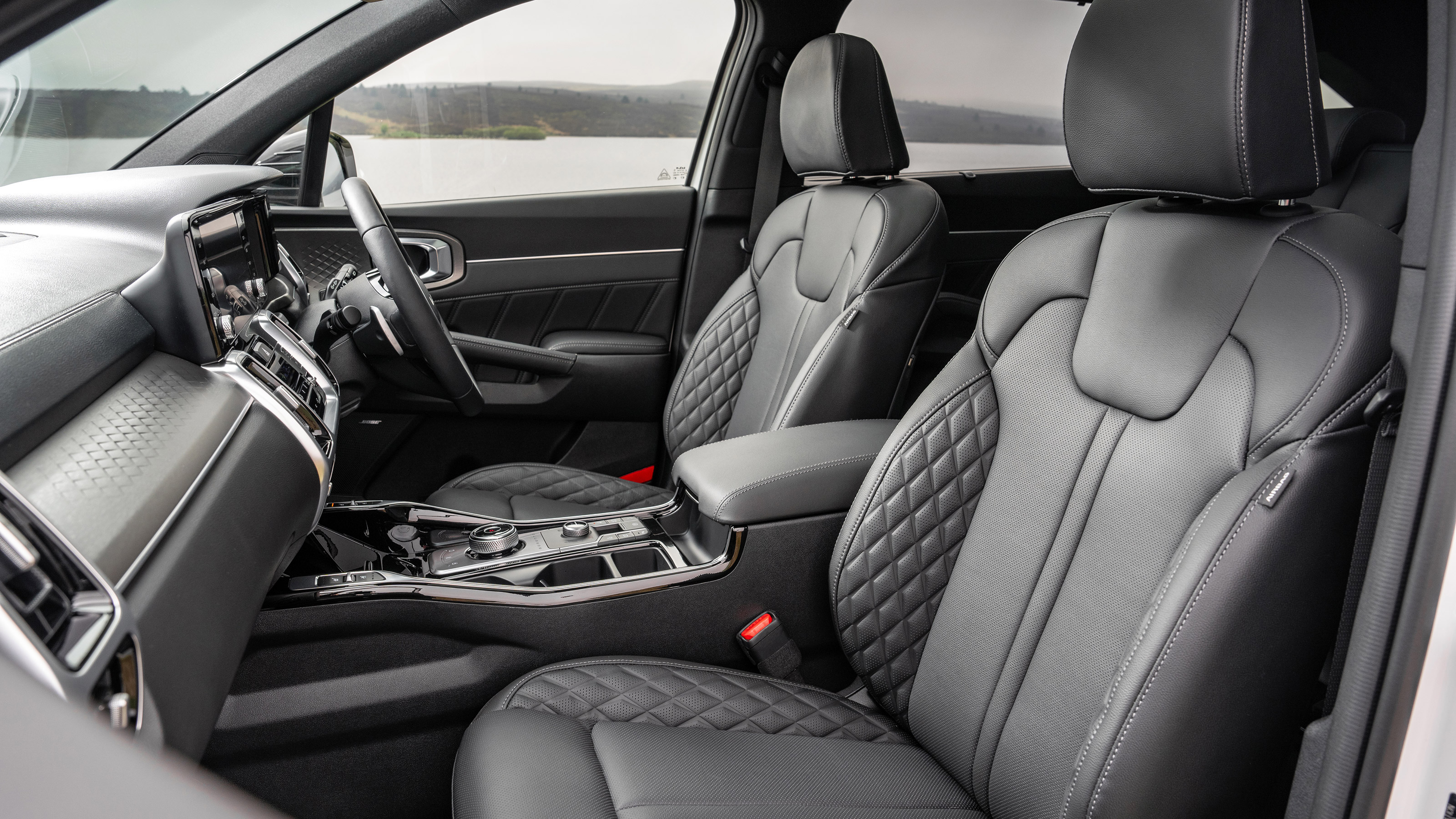 Kia Sorento Edition - front seats