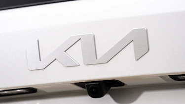 Kia Sorento Edition - Kia badge