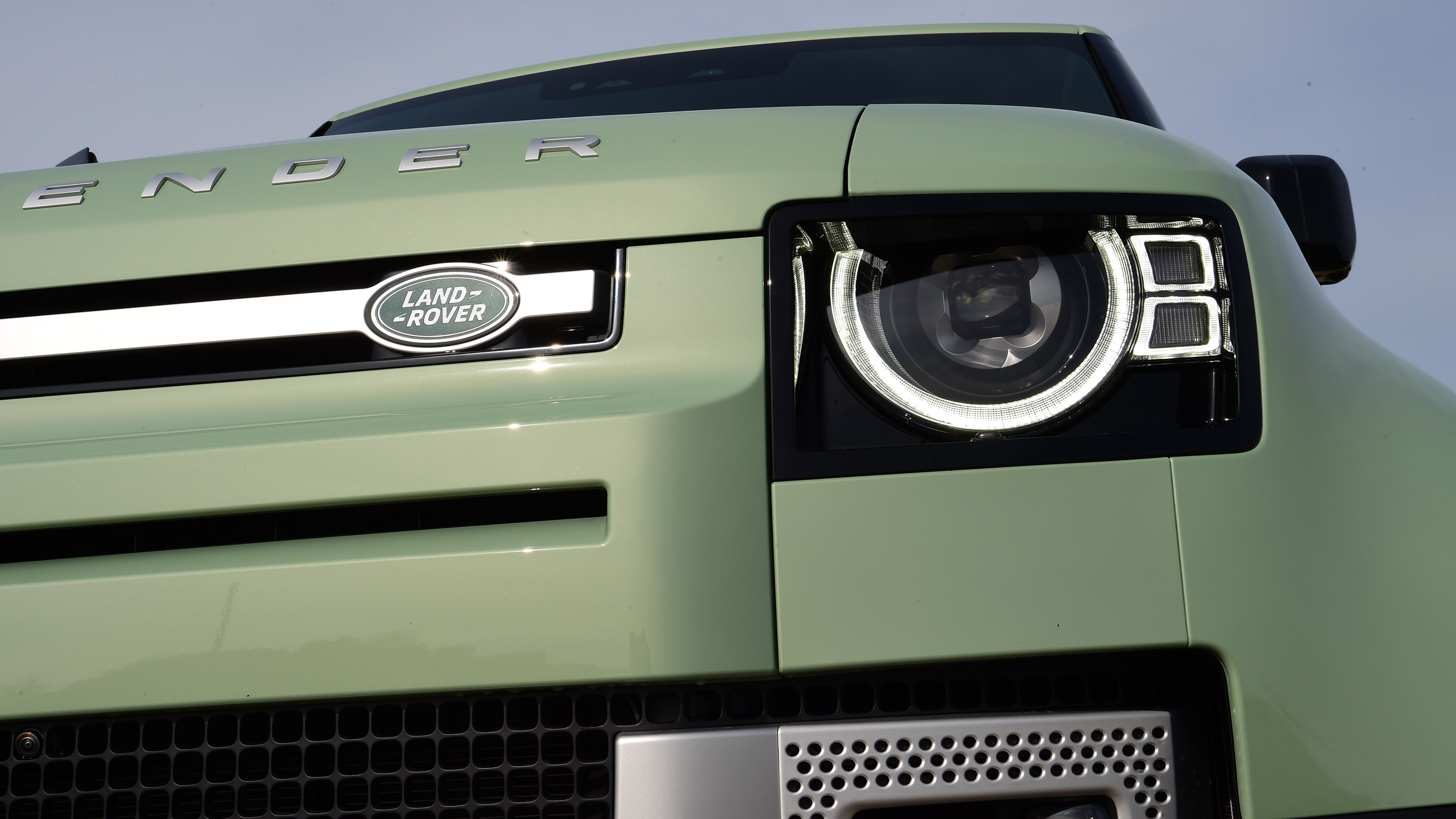 Land Rover Defender 75th Limited Edition - front light