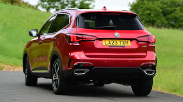 MG HS facelift - rear cornering