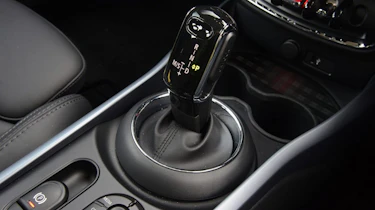 MINI Clubman - gear selector