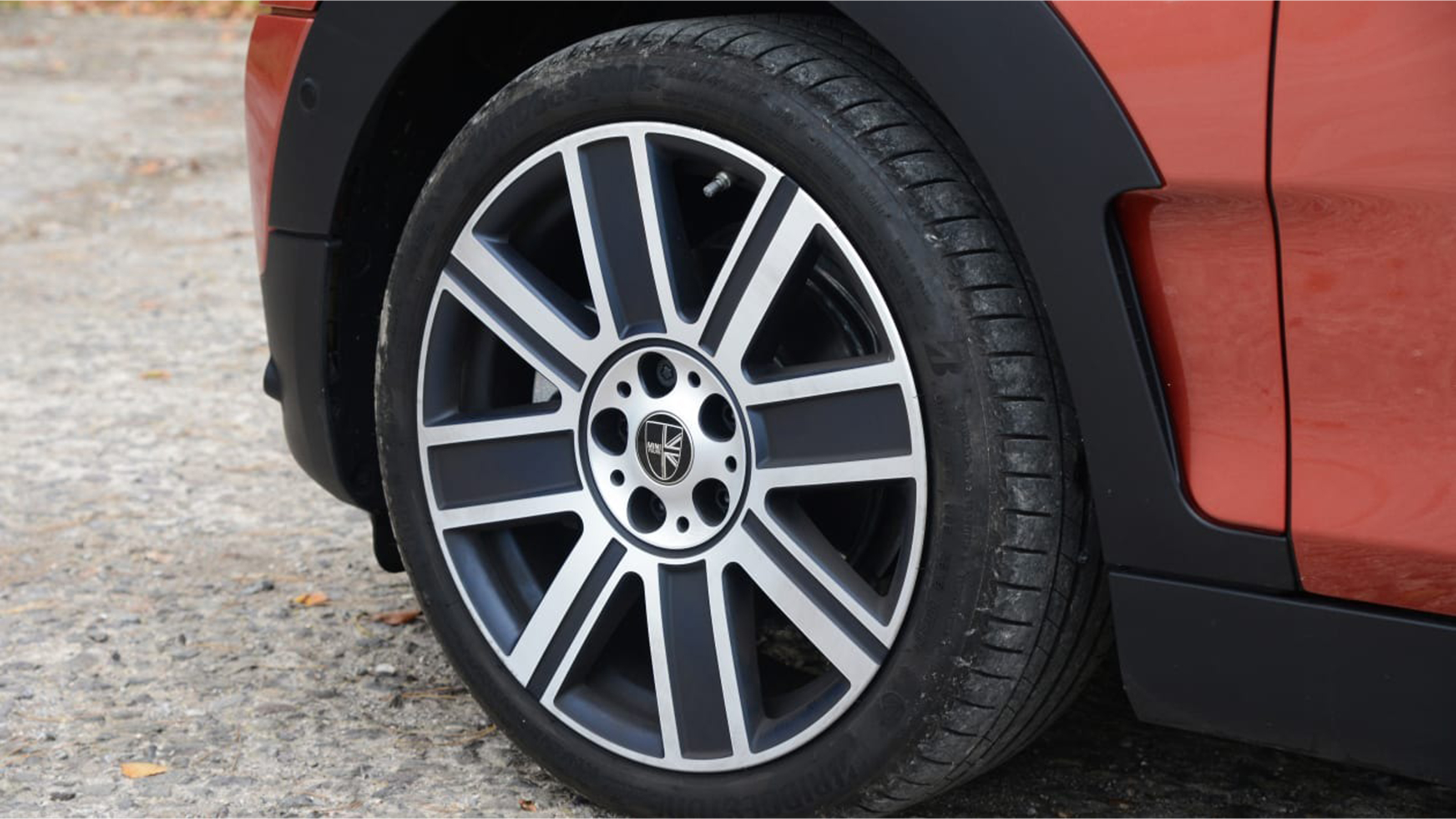 MINI Clubman - front nearside wheel