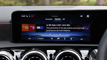Mercedes A-Class - radio