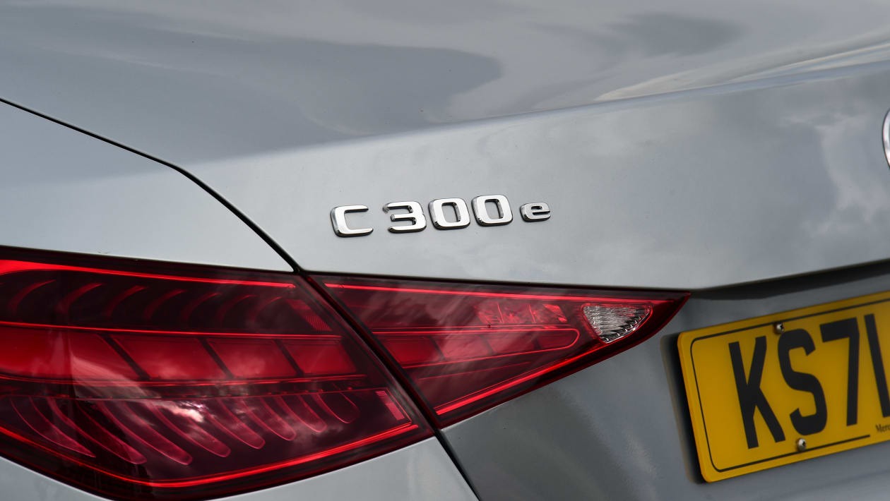 Mercedes C 300 e - rear badge