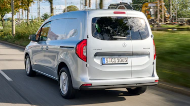 Mercedes Citan - rear tracking