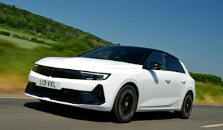 Vauxhall Astra GSe - front tracking