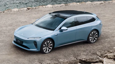 Nio ET5 Touring - front static