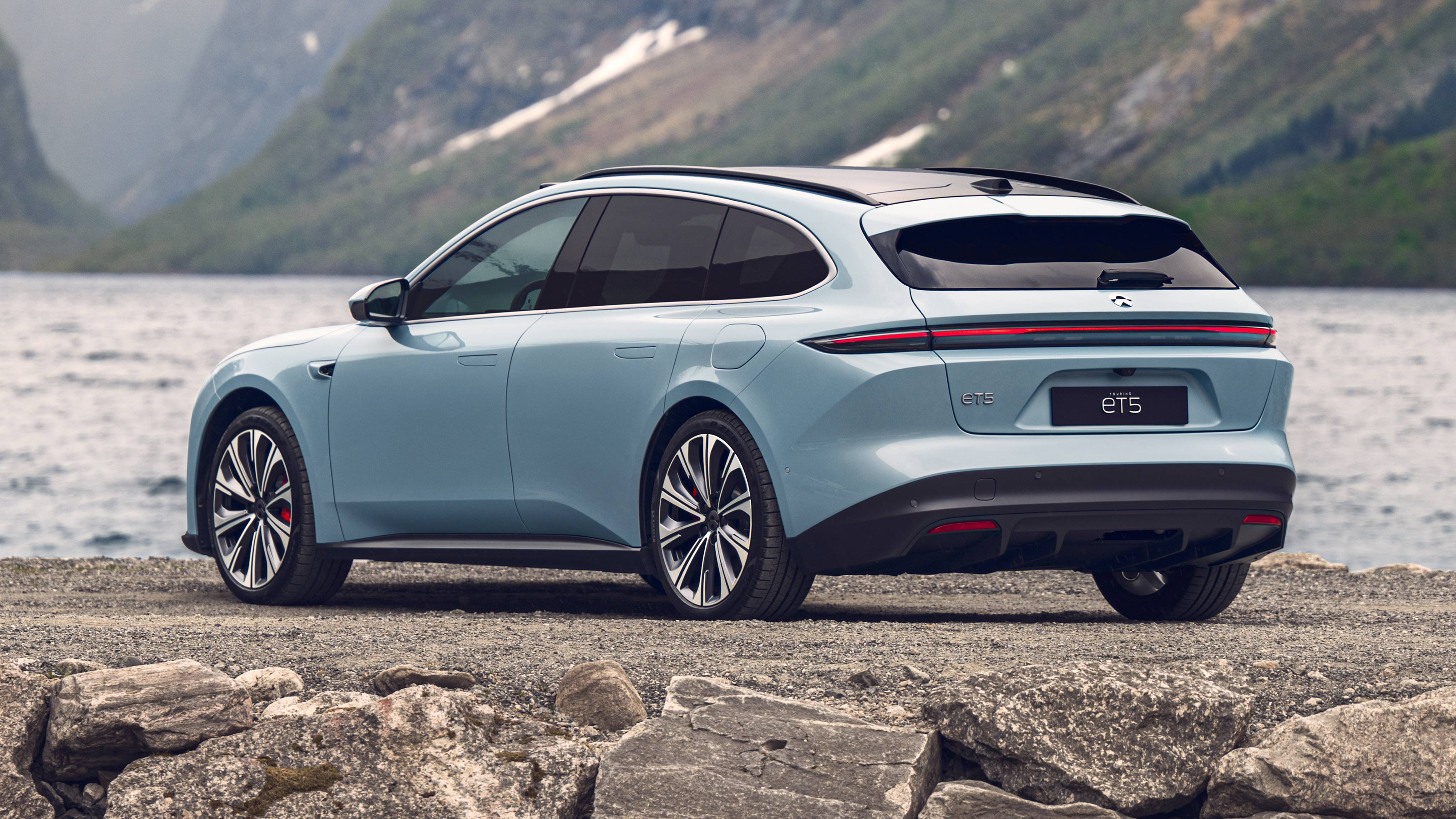 Nio ET5 Touring - rear static