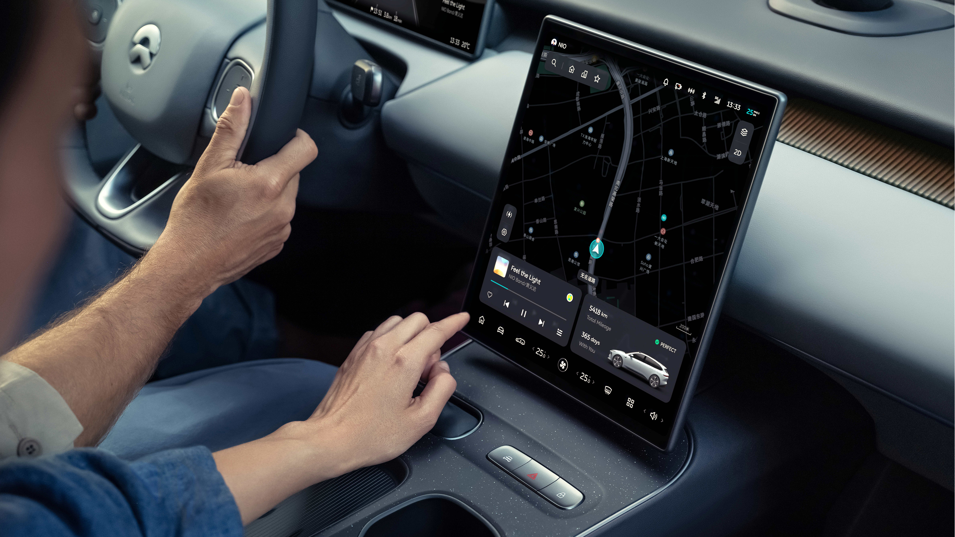 Nio ET5 Touring - infotainment touchscreen