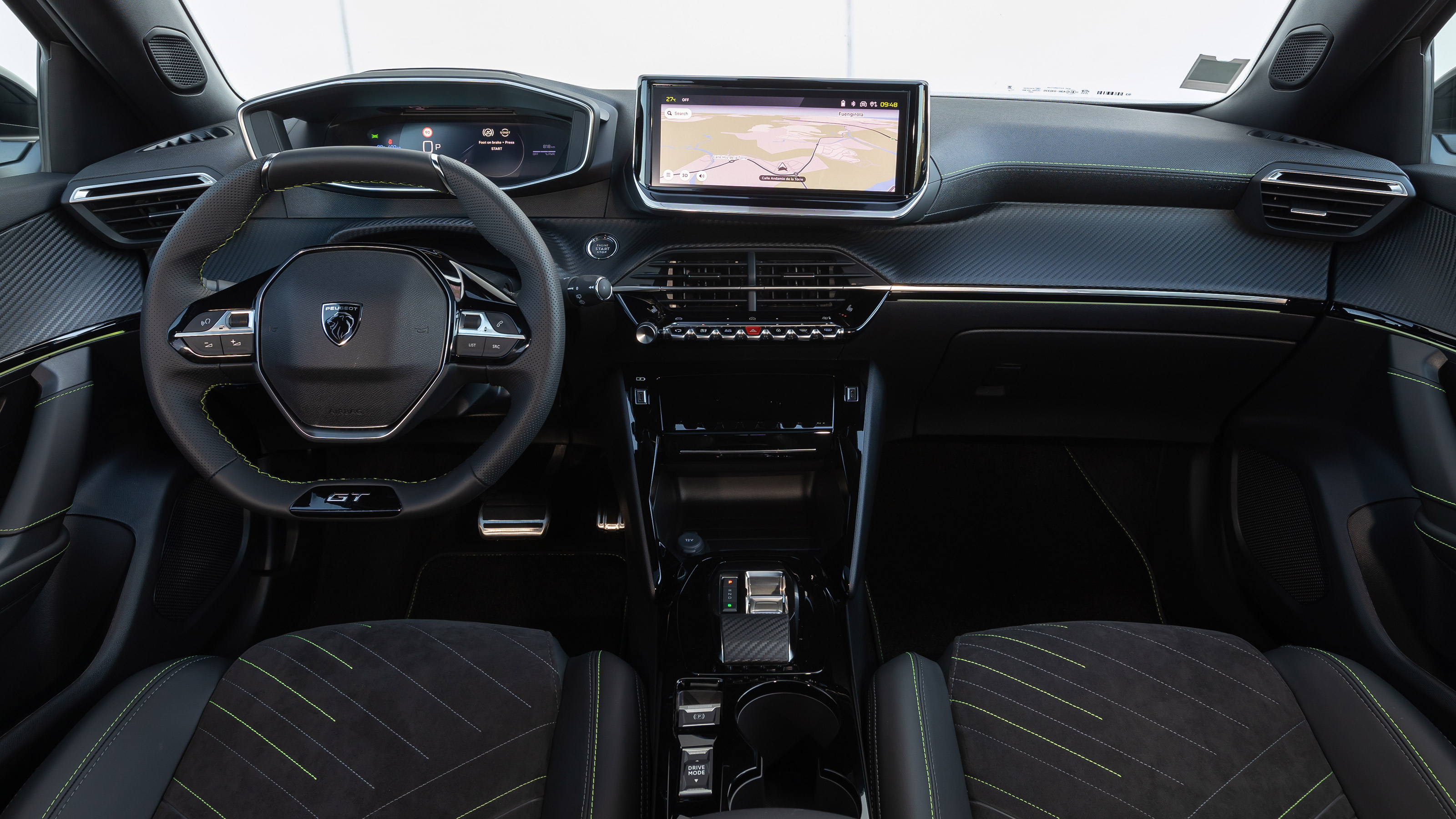 Peugeot e-2008 - cabin