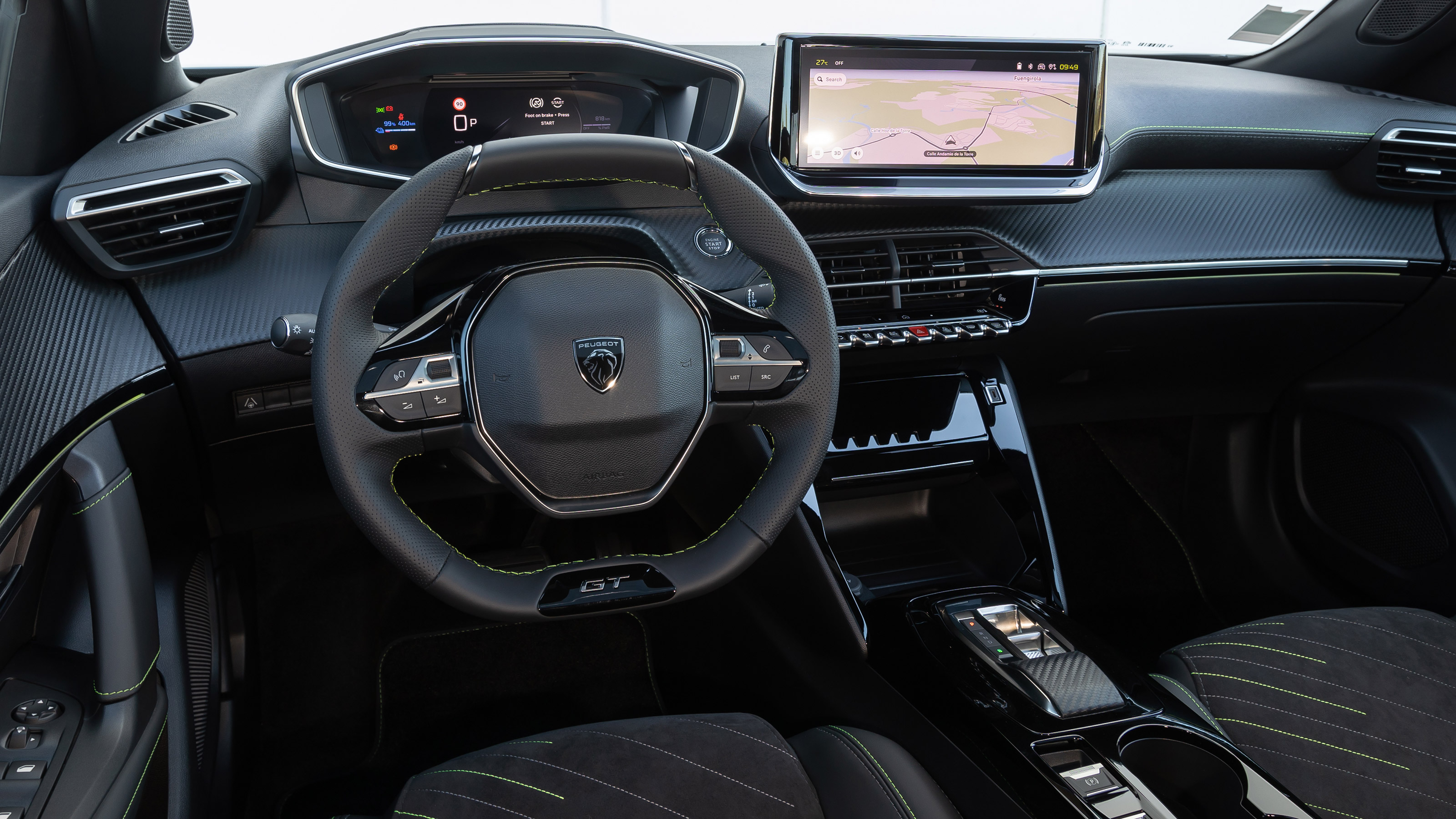Peugeot e-2008 - dash
