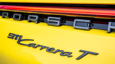 Porsche 911 Carrera T - rear badging
