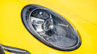 Porsche 911 Carrera T - headlight