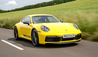 Porsche 911 Carrera T - front tracking