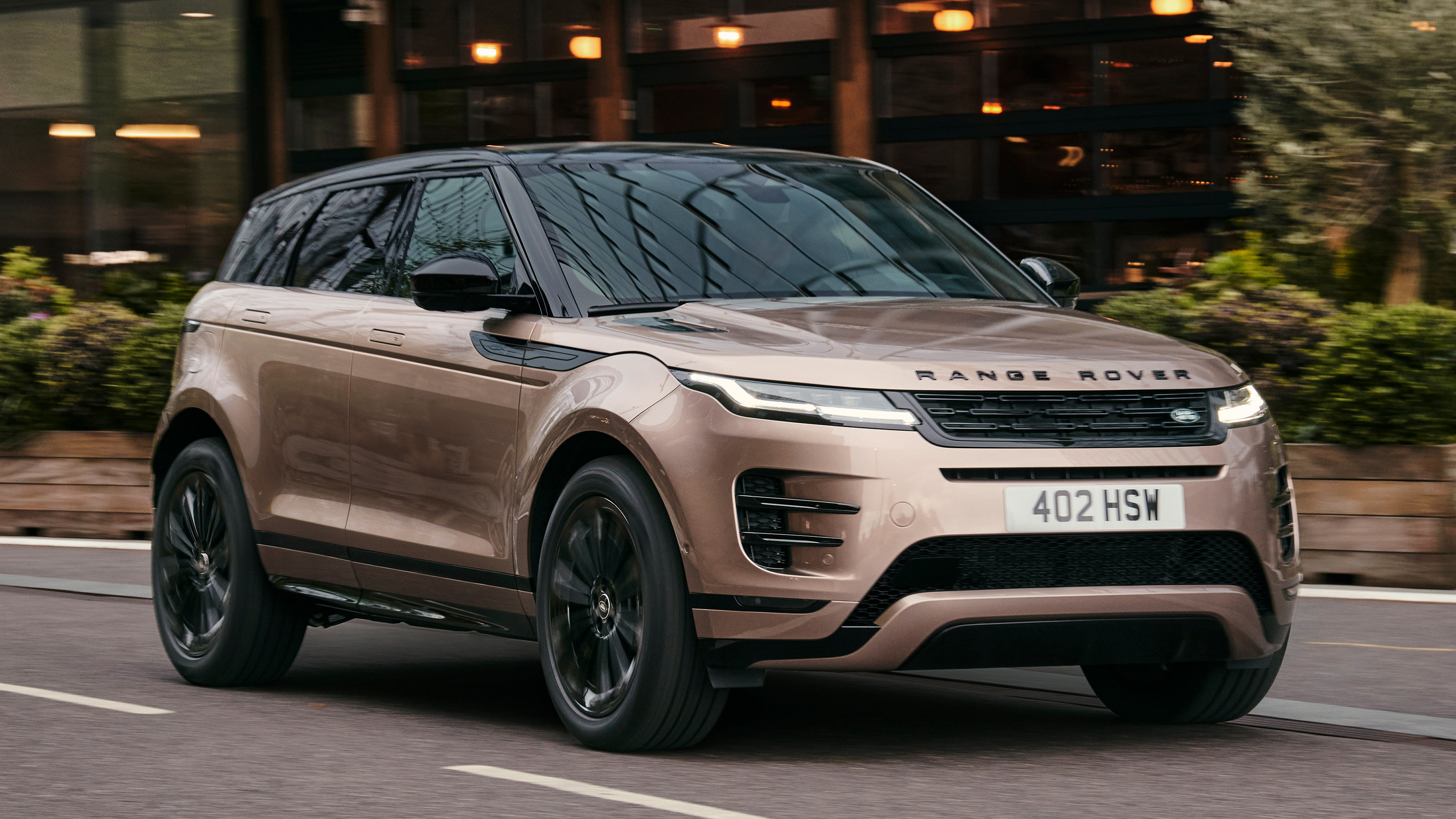 Range Rover Evoque - front gold