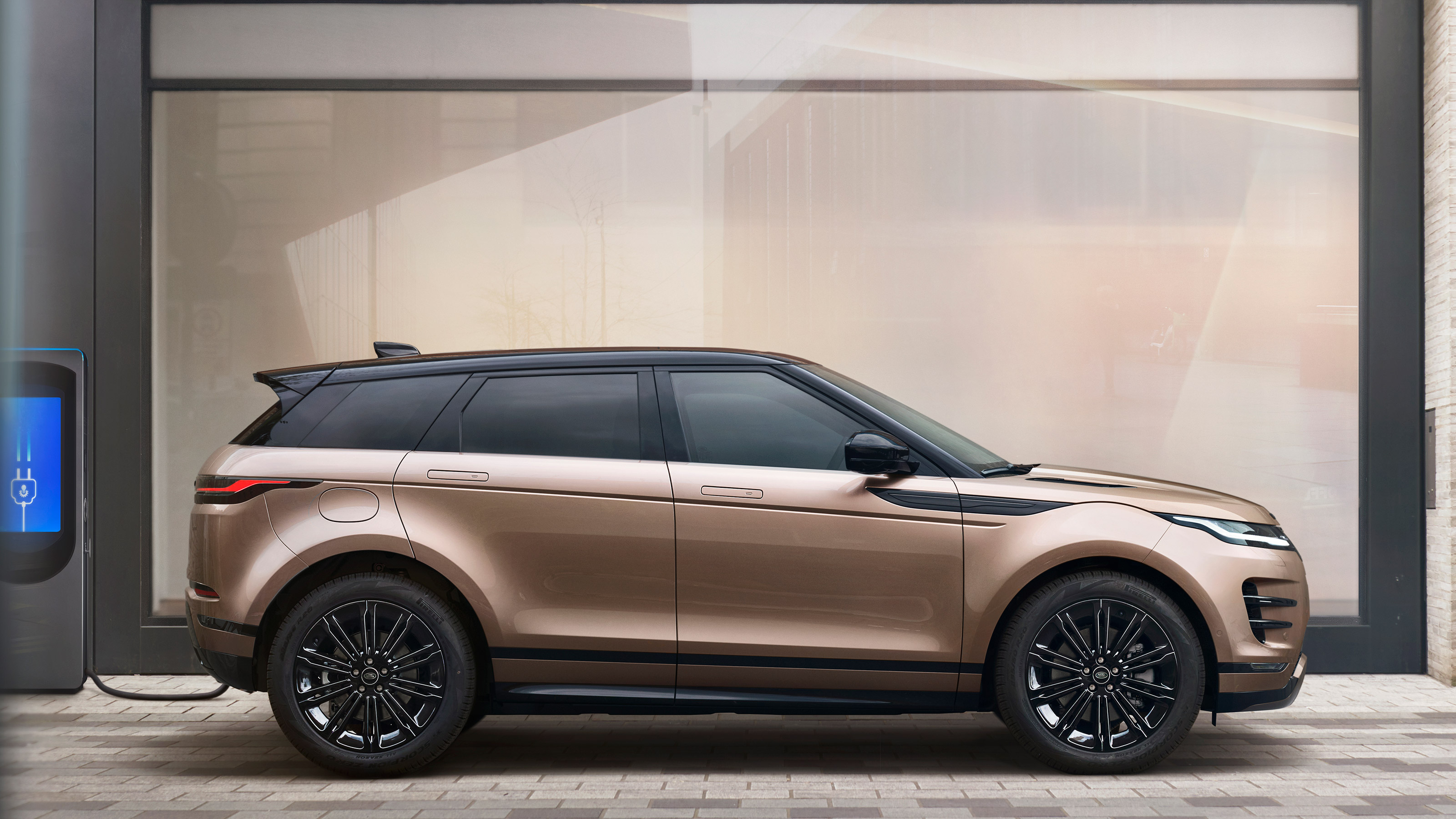 Range Rover Evoque - charging