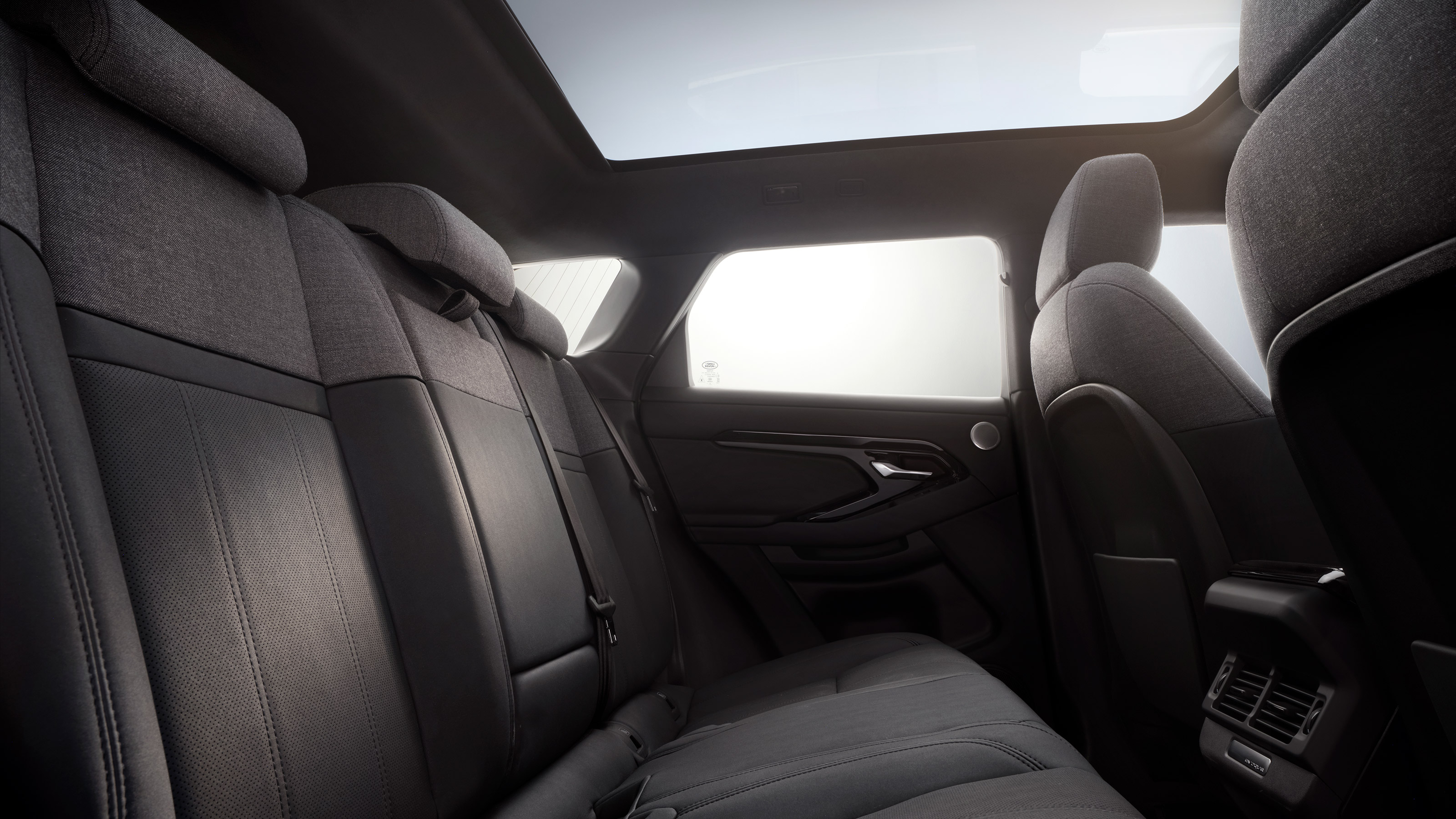 Range Rover Evoque - rear seats