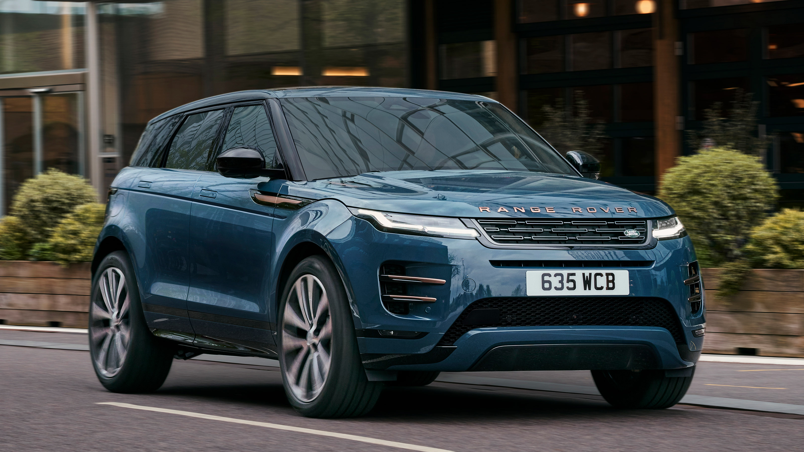 Range Rover Evoque - front