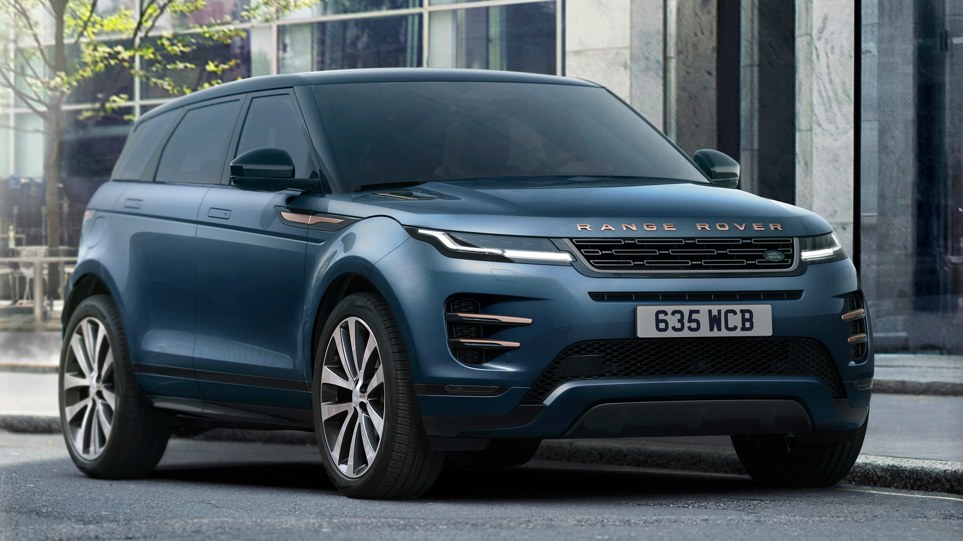 Range Rover Evoque - front static